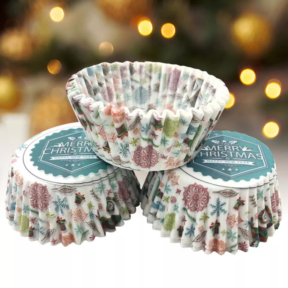 CLEARANCE- 100PCS Baking Liners Cups Snowman Cupcake Wrappers Christmas Party